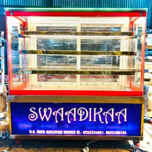 Sweet display counter