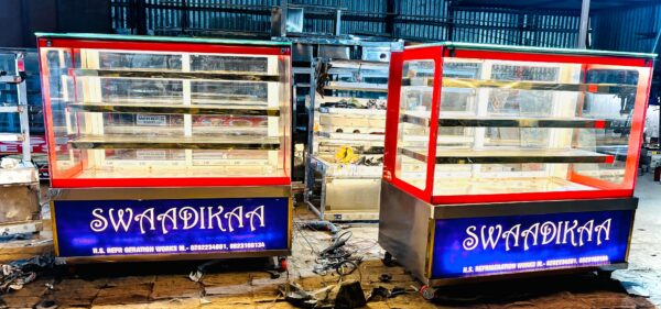Sweet Display Counter